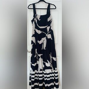 Nine West Sleevless Black and White Maxi Dress